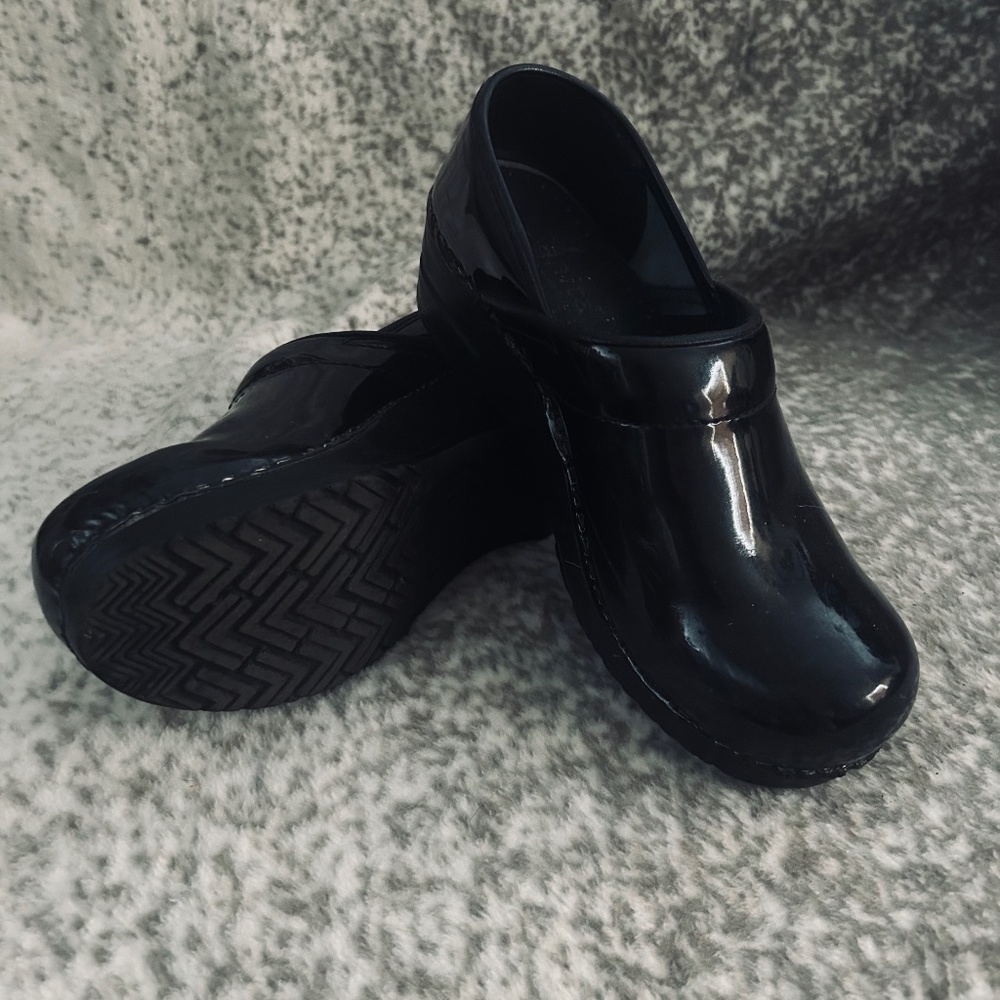 Sanita clogs